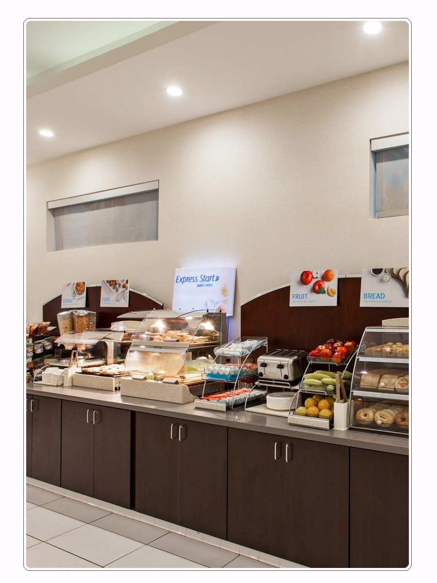 Holiday Inn Express and Suites - Breakfast Bar